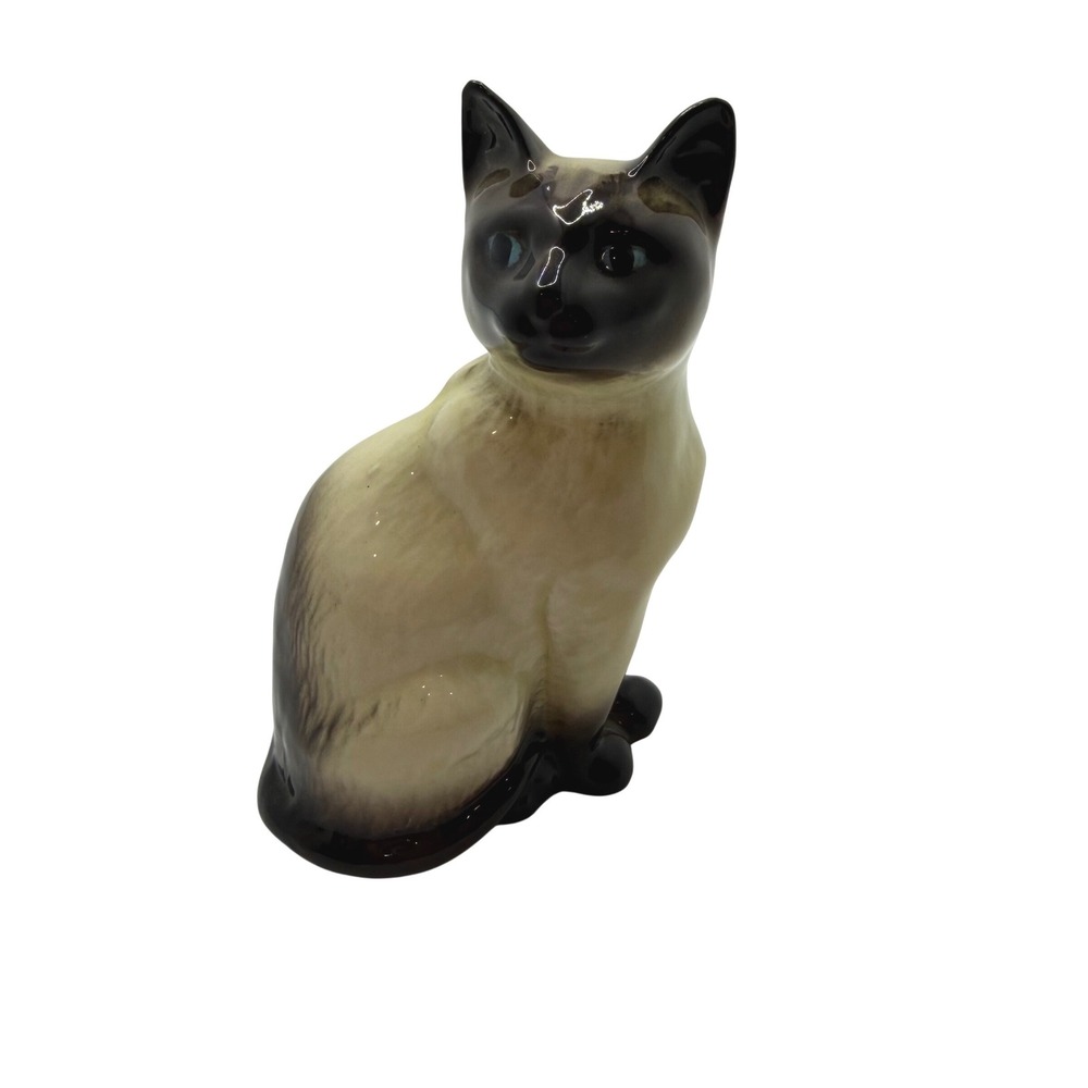 Beswick England Siamese Cat Figurine Sitting Head Turned Blue Eyes Glossy 1882